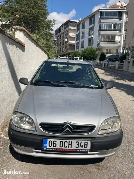 2001 Citroen Saxo 1.4 benzinli otomatik otomobil - Fotoğraf 1