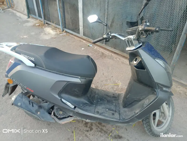 2025 Mondial 125 Strada benzinli otomatik motosiklet - Fotoğraf 1