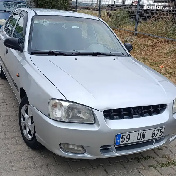 2001 Hyundai Accent 1.5 diğer manuel otomobil - Fotoğraf 1