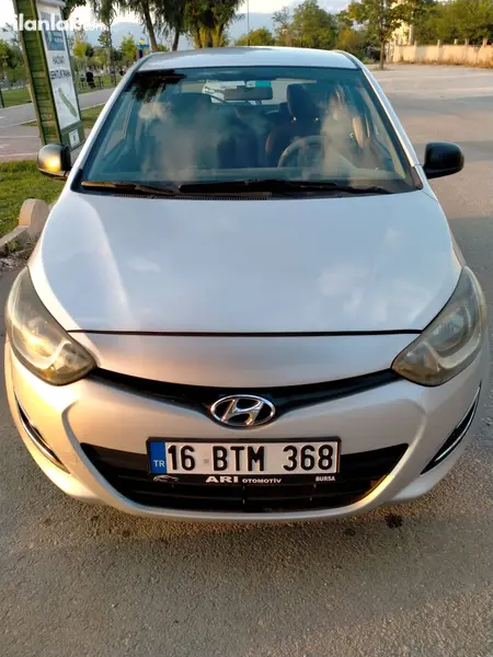 2012 Hyundai i20 1.2 D-CVVT benzinli manuel otomobil - Fotoğraf 1