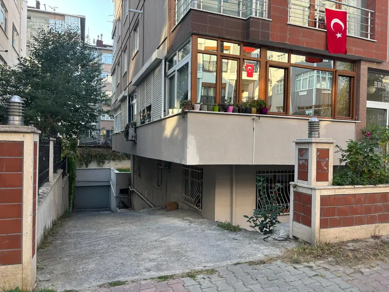 İlan Görseli https://cdn.ilanlar.com/images/l1/l2/{width}/{height}/30000318_1746359372251379745.jpg