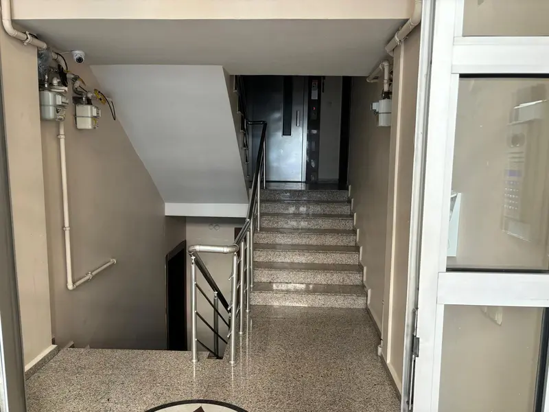 İlan Görseli https://cdn.ilanlar.com/images/l1/l2/{width}/{height}/30000318_1746359374840309828.jpg