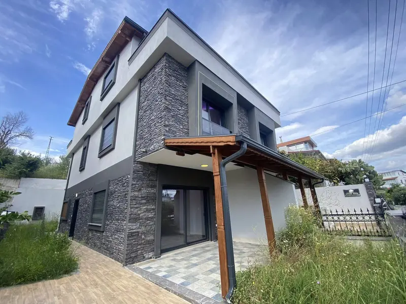 İlan Görseli https://cdn.ilanlar.com/images/l1/l2/{width}/{height}/30001228_1753613481829804191.jpg