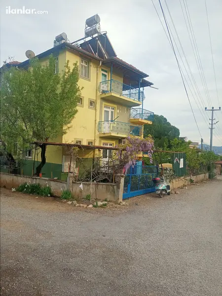Muğla Fethiye Çiftlik Mahallesi 1+1 100 m² kiralık en Üst Kat - Fotoğraf 1