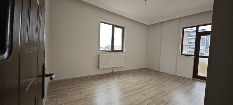 İlan Görseli https://cdn.ilanlar.com/images/l1/l2/{width}/{height}/30003207_1757780225842599808.jpg