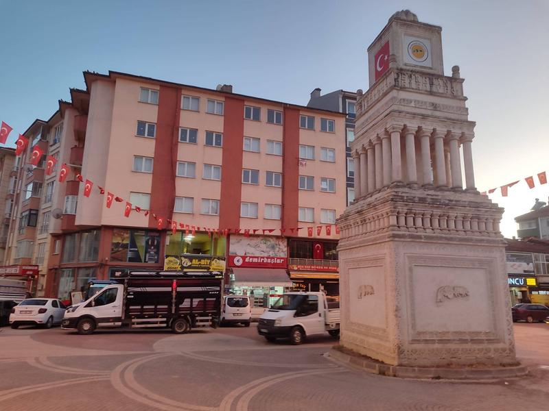 İlan Görseli https://cdn.ilanlar.com/images/l1/l2/{width}/{height}/30003546_1758647186741529424.jpg