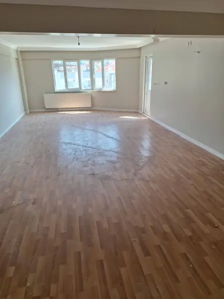 İlan Görseli https://cdn.ilanlar.com/images/l1/l2/{width}/{height}/30003593_1758777476145095284.jpg