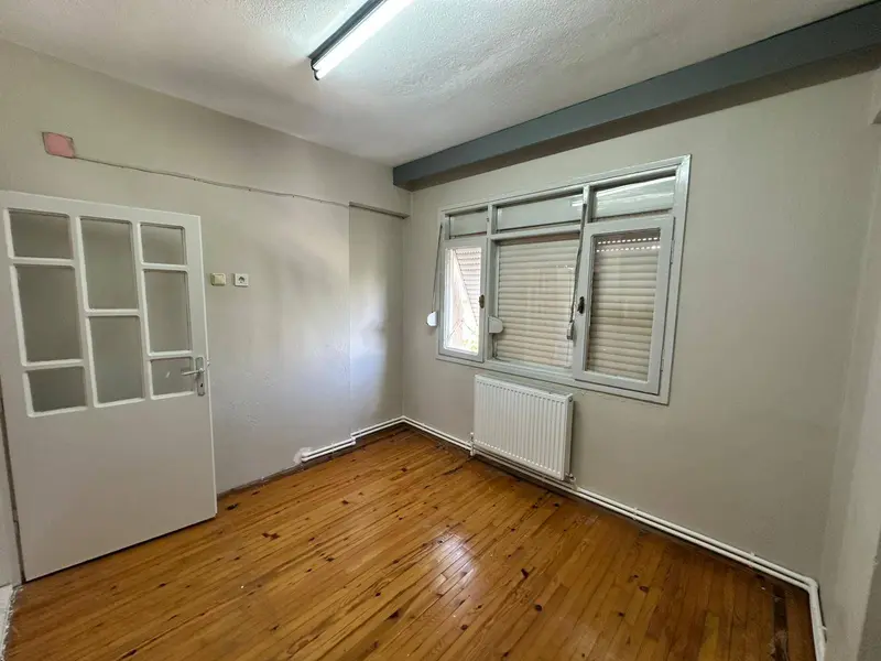 İlan Görseli https://cdn.ilanlar.com/images/l1/l2/{width}/{height}/30004972_1761719821175591738.jpg