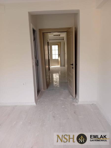 İlan Görseli https://cdn.ilanlar.com/images/l1/l2/{width}/{height}/30004975_1761728704159491338.jpg