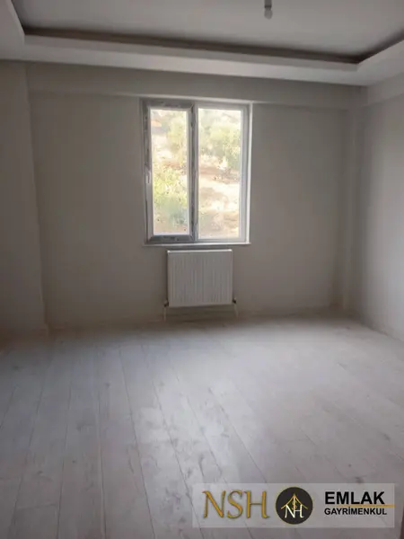 İlan Görseli https://cdn.ilanlar.com/images/l1/l2/{width}/{height}/30004975_1761728704561794727.jpg