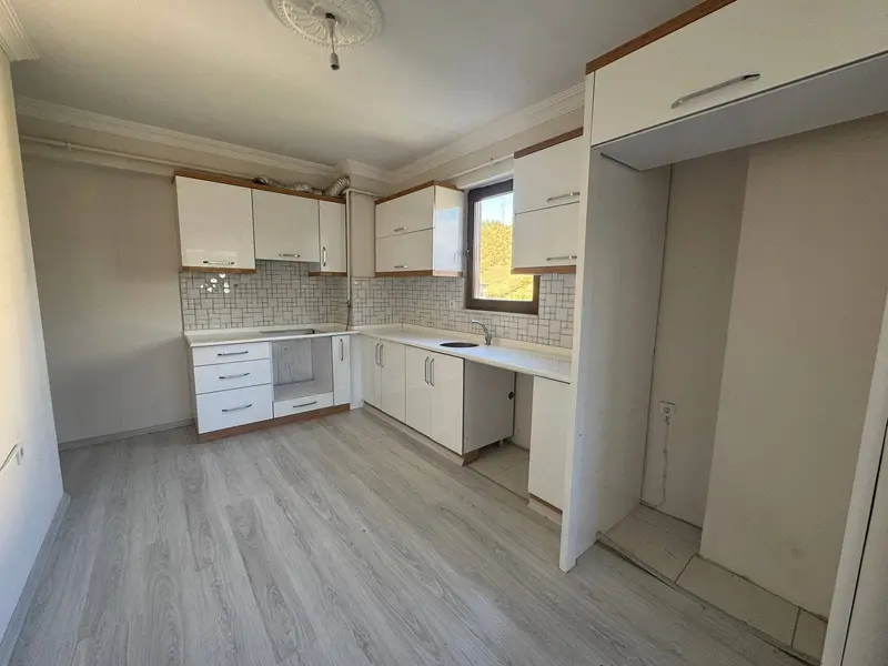 İlan Görseli https://cdn.ilanlar.com/images/l1/l2/{width}/{height}/30005070_1761893739848902150.jpg