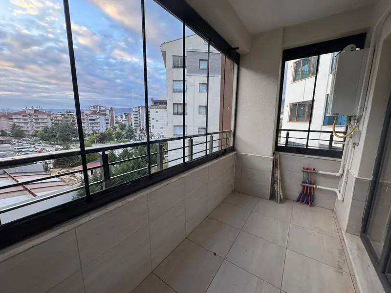 İlan Görseli https://cdn.ilanlar.com/images/l1/l2/{width}/{height}/30005072_1761894241588112761.jpg