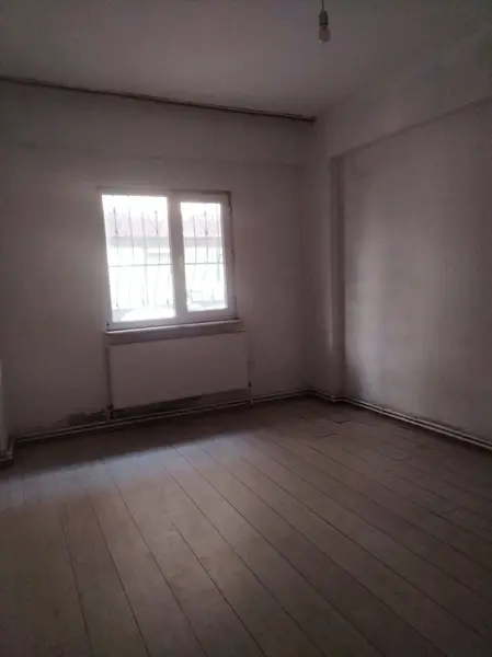 İlan Görseli https://cdn.ilanlar.com/images/l1/l2/{width}/{height}/30005185_1762282012582820005.jpg