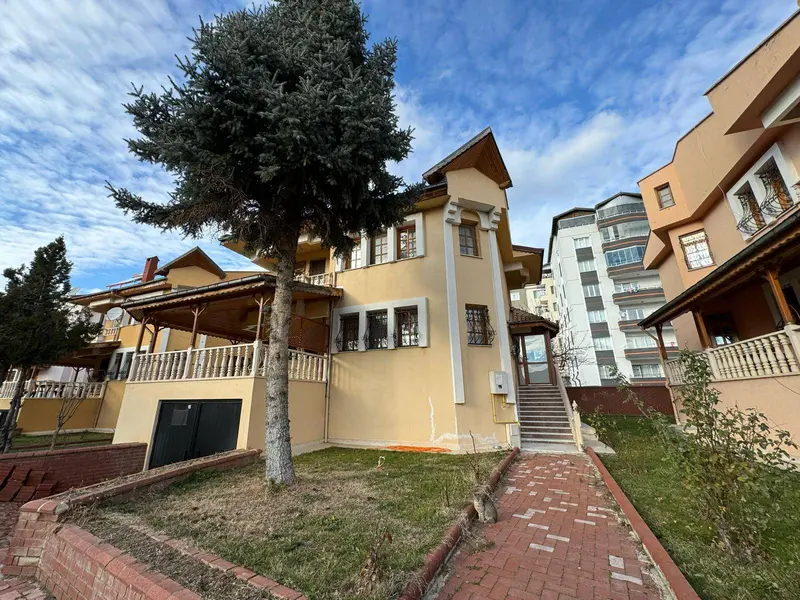 İlan Görseli https://cdn.ilanlar.com/images/l1/l2/{width}/{height}/30005216_1762170699992527205.jpg