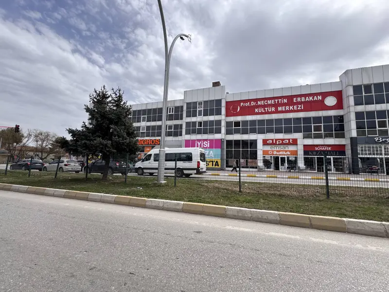 İlan Görseli https://cdn.ilanlar.com/images/l1/l2/{width}/{height}/30005225_1762179019668274731.jpg