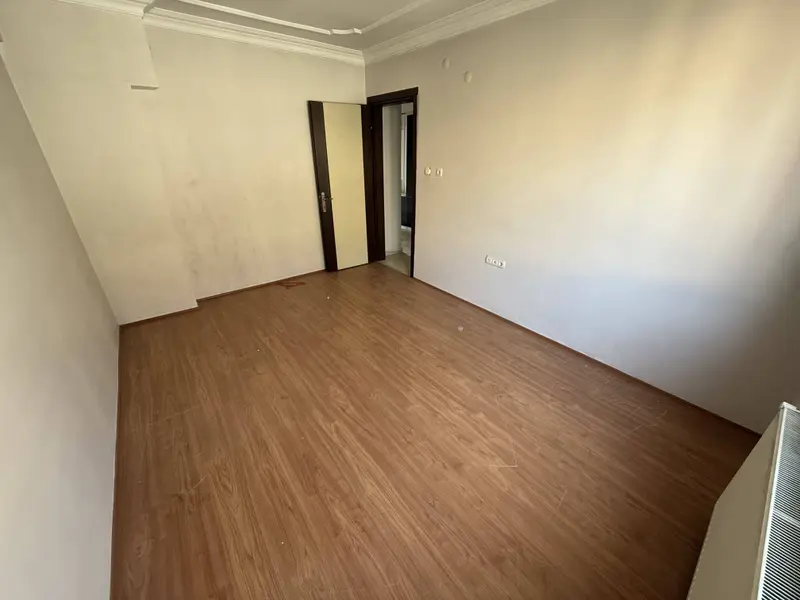 İlan Görseli https://cdn.ilanlar.com/images/l1/l2/{width}/{height}/30005245_1762204778994185159.jpg