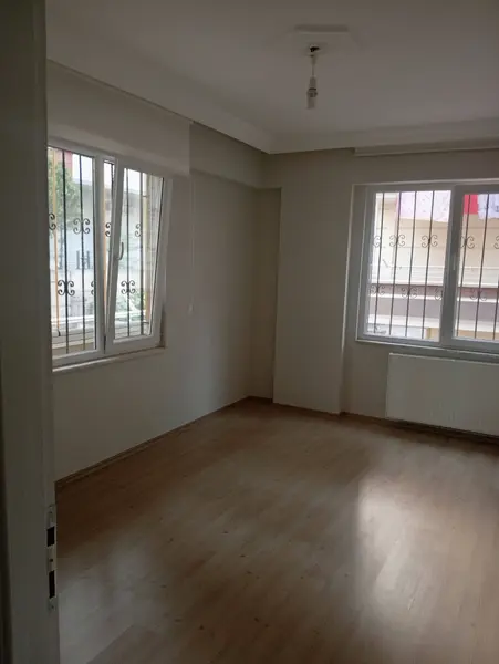 İlan Görseli https://cdn.ilanlar.com/images/l1/l2/{width}/{height}/30005351_1762696447905953935.jpg