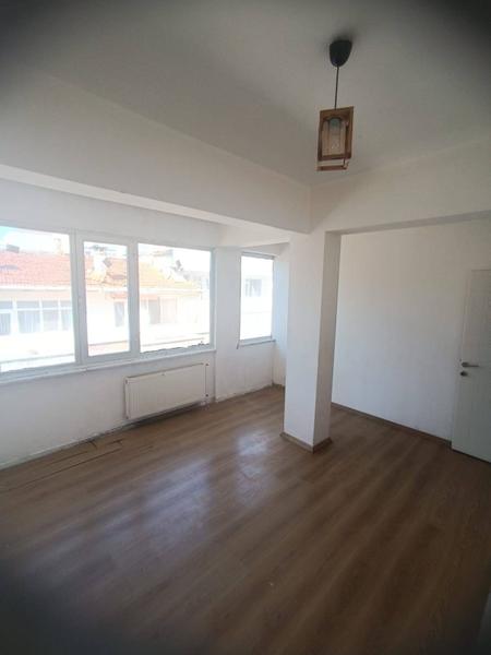 İlan Görseli https://cdn.ilanlar.com/images/l1/l2/{width}/{height}/30005396_1762873875491567942.jpg