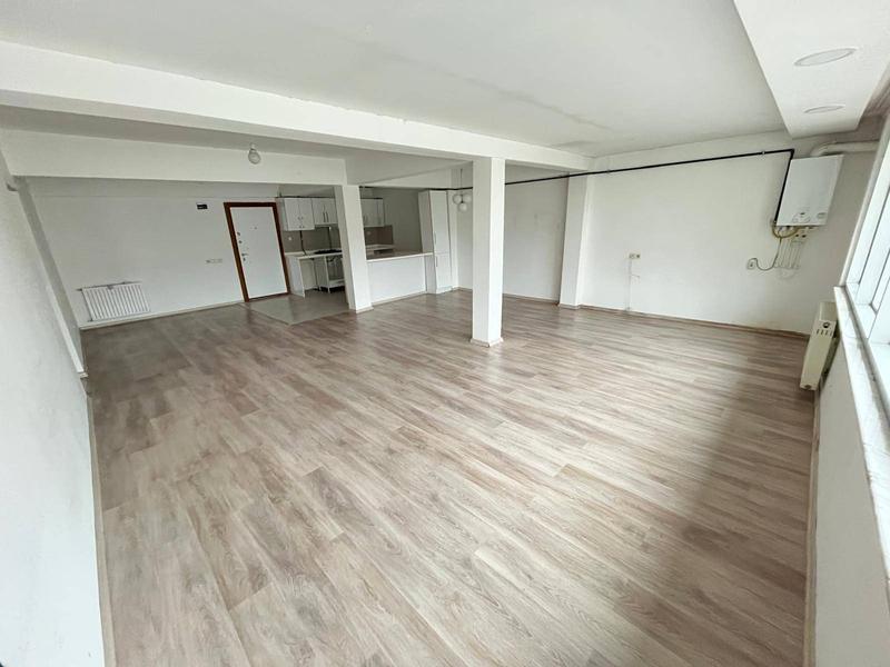 İlan Görseli https://cdn.ilanlar.com/images/l1/l2/{width}/{height}/30005398_1762874867573989738.jpg