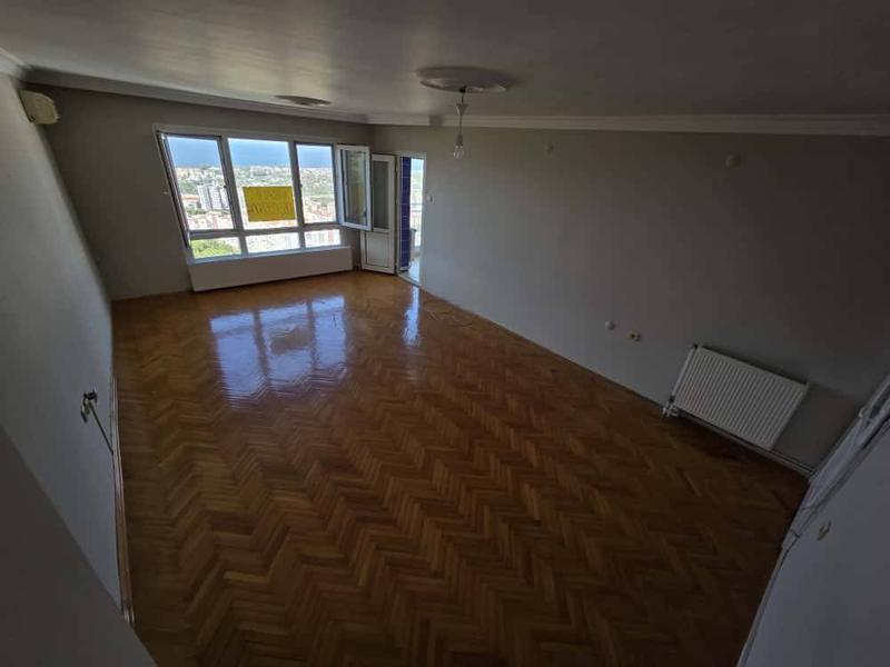 İlan Görseli https://cdn.ilanlar.com/images/l1/l2/{width}/{height}/30005399_1762879882181180446.jpg