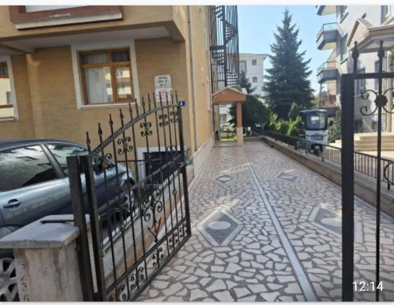 İlan Görseli https://cdn.ilanlar.com/images/l1/l2/{width}/{height}/30005502_1763286501162932392.jpg