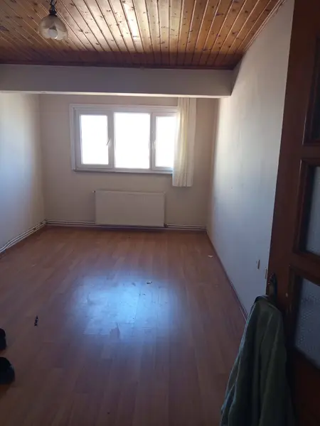 İlan Görseli https://cdn.ilanlar.com/images/l1/l2/{width}/{height}/30005696_1763739449366506892.jpg