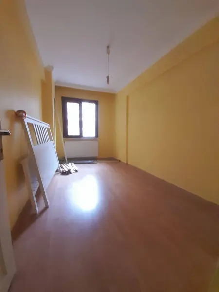 İlan Görseli https://cdn.ilanlar.com/images/l1/l2/{width}/{height}/30005757_1763911089126404512.jpg