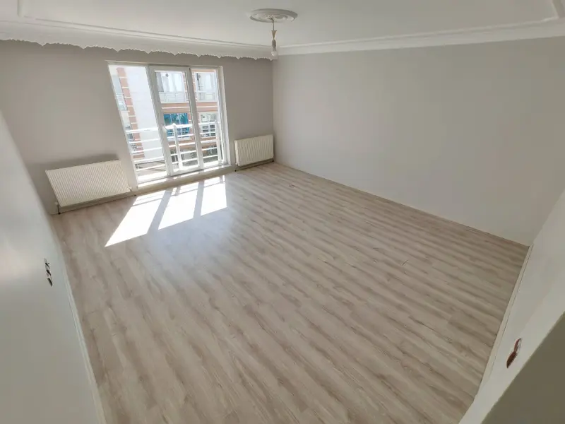 İlan Görseli https://cdn.ilanlar.com/images/l1/l2/{width}/{height}/30005794_1763994385427954677.jpg