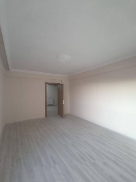 İlan Görseli https://cdn.ilanlar.com/images/l1/l2/{width}/{height}/30005816_1764052686915892134.jpg