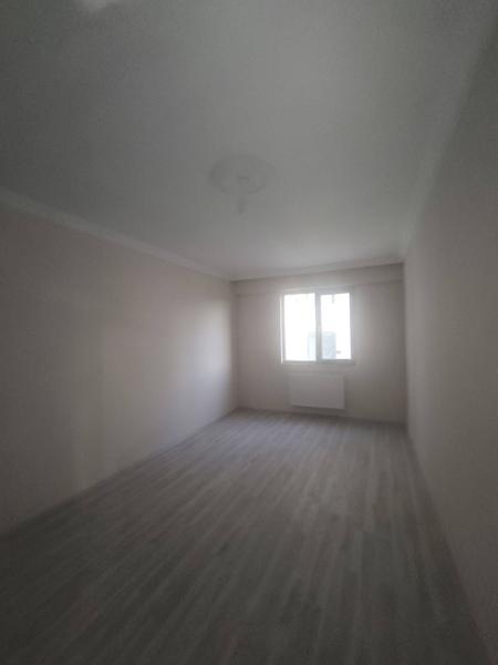 İlan Görseli https://cdn.ilanlar.com/images/l1/l2/{width}/{height}/30005816_1764052693215003871.jpg