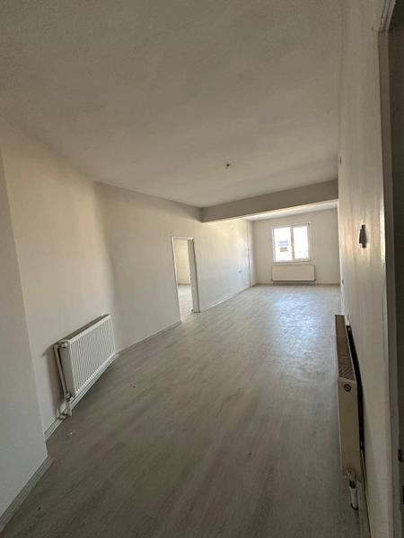 İlan Görseli https://cdn.ilanlar.com/images/l1/l2/{width}/{height}/30006220_1765047785843855783.jpg