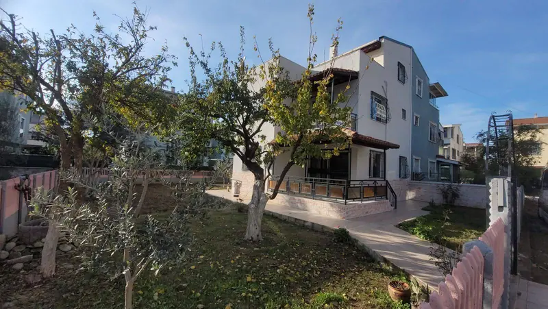 İlan Görseli https://cdn.ilanlar.com/images/l1/l2/{width}/{height}/30006310_1765297780784711229.jpg