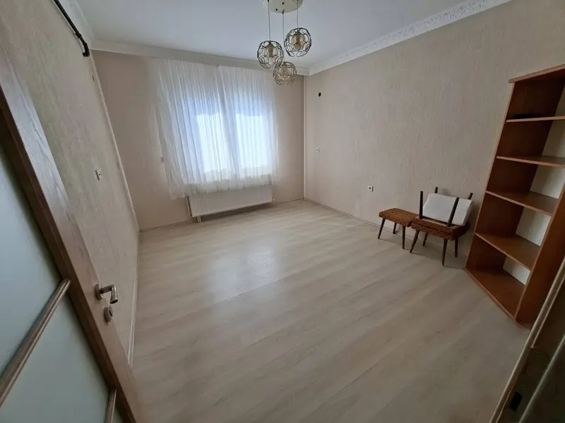 İlan Görseli https://cdn.ilanlar.com/images/l1/l2/{width}/{height}/30006601_1766055933801844805.jpg