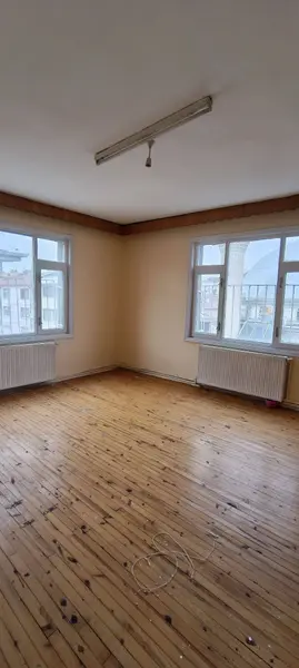 İlan Görseli https://cdn.ilanlar.com/images/l1/l2/{width}/{height}/30006837_1766757704102547211.jpg