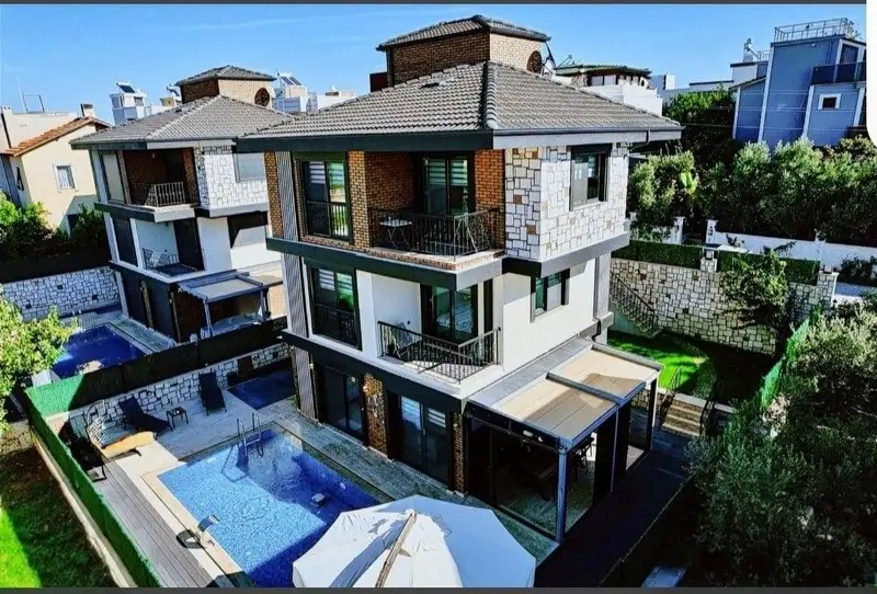 İlan Görseli https://cdn.ilanlar.com/images/l1/l2/{width}/{height}/30006915_1766939519430011573.jpg