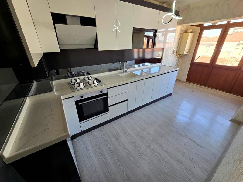 İlan Görseli https://cdn.ilanlar.com/images/l1/l2/{width}/{height}/30007068_1767352539874255977.jpg