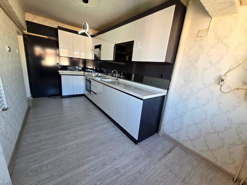 İlan Görseli https://cdn.ilanlar.com/images/l1/l2/{width}/{height}/30007068_1767352540399468066.jpg