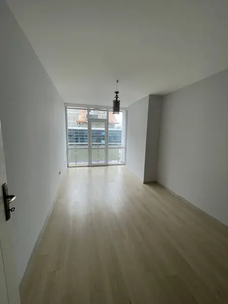 İlan Görseli https://cdn.ilanlar.com/images/l1/l2/{width}/{height}/30007150_1767603510299716347.jpg