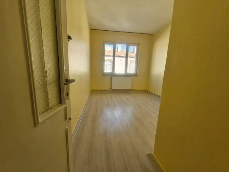 İlan Görseli https://cdn.ilanlar.com/images/l1/l2/{width}/{height}/30007255_1767780888879342225.jpg