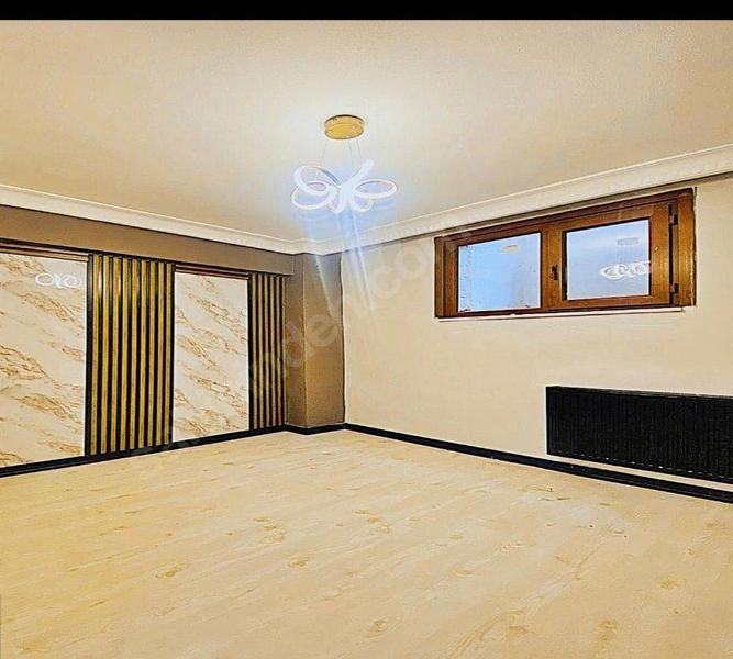 İlan Görseli https://cdn.ilanlar.com/images/l1/l2/{width}/{height}/30007332_1767990818771747076.jpg