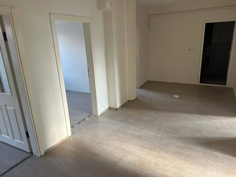 İlan Görseli https://cdn.ilanlar.com/images/l1/l2/{width}/{height}/30007674_1768810098252774055.jpg