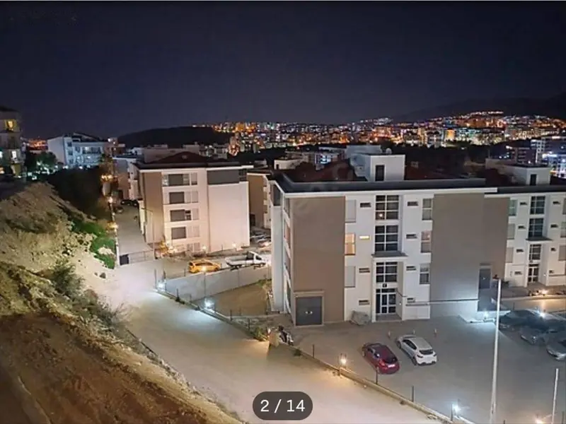 kuşadasıda full eşyalı yeni bina içinde kiracılı 1+1 2.kat satılık residancee