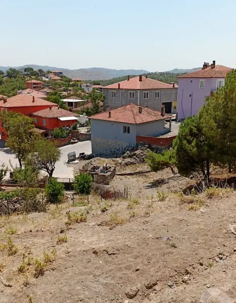 Ayvalık Çamoba'da Köy mücavir alanı içerisinde 489 m2 Arsa