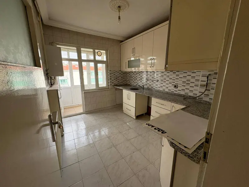 İlan Görseli https://cdn.ilanlar.com/images/l1/l2/{width}/{height}/30007901_1769432107861942960.jpg