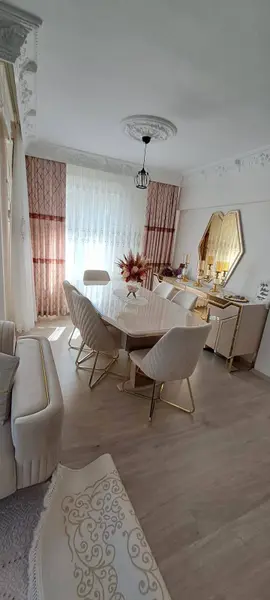 İlan Görseli https://cdn.ilanlar.com/images/l1/l2/{width}/{height}/30007998_1769798602999362161.jpg