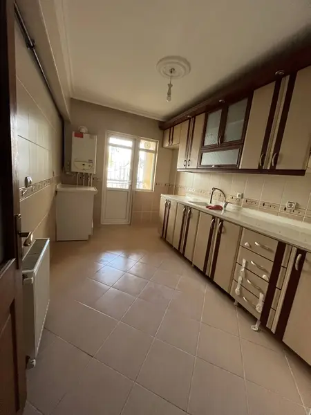 İlan Görseli https://cdn.ilanlar.com/images/l1/l2/{width}/{height}/30008018_1769922722018016932.jpg