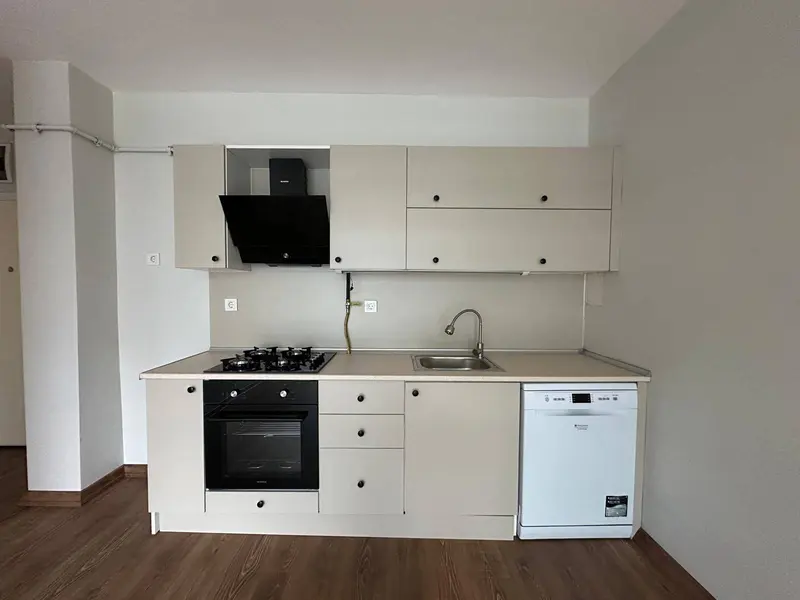 İlan Görseli https://cdn.ilanlar.com/images/l1/l2/{width}/{height}/30008260_1770667555712203271.jpg