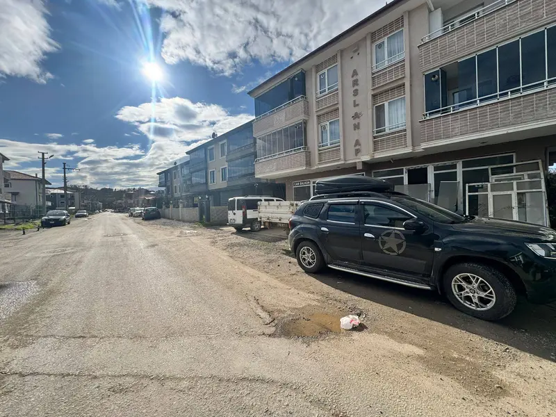 SAKARYA KARASU'DA PİYASANIN ALTINDA FİYATA FIRSAT 100 M2 DÜKKAN
