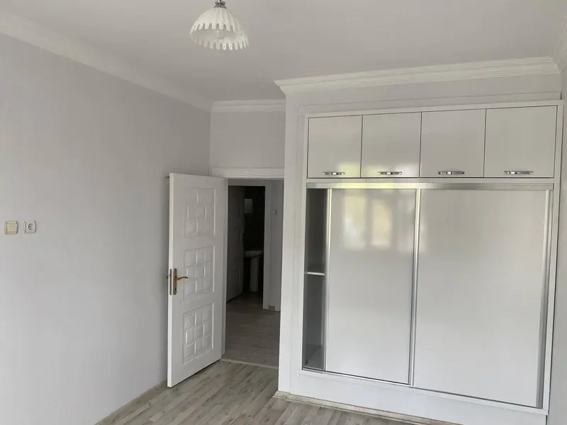 İlan Görseli https://cdn.ilanlar.com/images/l1/l2/{width}/{height}/30008360_1770986094553792649.jpg