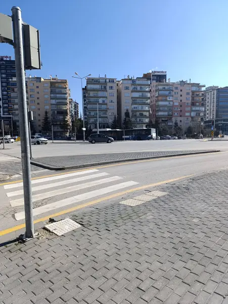 İlan Görseli https://cdn.ilanlar.com/images/l1/l2/{width}/{height}/30008468_1771584633042796359.jpg